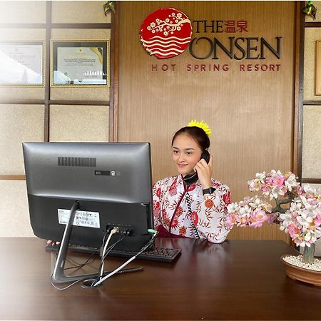 The Onsen Hot Spring Resort Batu  Kültér fotó